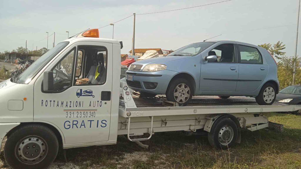 Rottamazione Auto Gratuita: Come Ottenerla