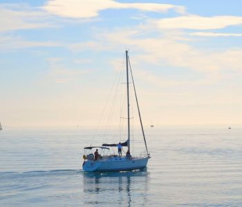 Tecnologia_di_bordo_per_la_vela_sensori_e_autopiloti_moderni_65eec04dac