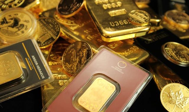 Banco_metalli_e_compro_oro_differenze_autorizzazioni_e_quando_scegliere_l_uno_o_l_altro_d3599f914f