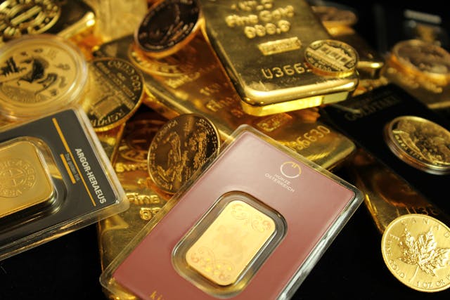 Banco_metalli_e_compro_oro_differenze_autorizzazioni_e_quando_scegliere_l_uno_o_l_altro_d3599f914f